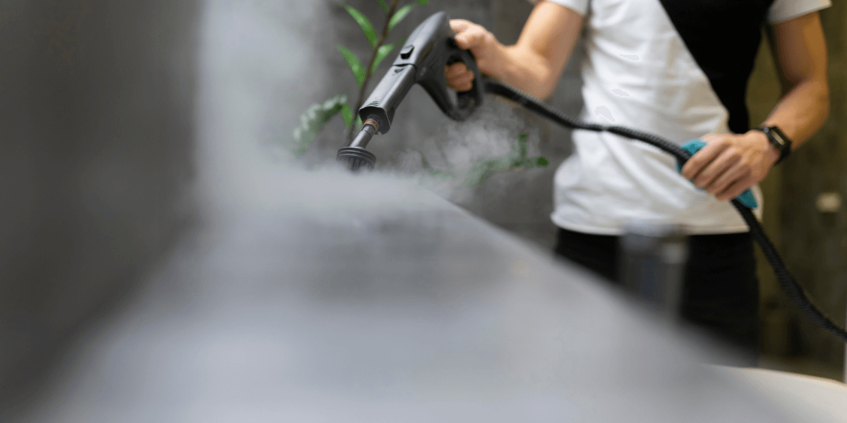 tenancy cleaner do a steam cleaning during moving clean service in london