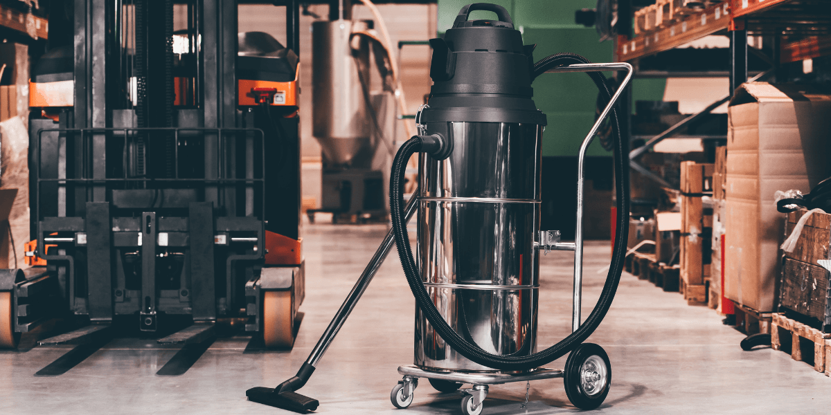Professional end of tenancy cleaning equipment—showcasing the importance of hiring experts to ensure a deep clean, meet landlord standards, and secure a full deposit refund